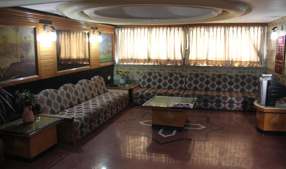 Hotel Unnati Ahmedabad Luaran gambar